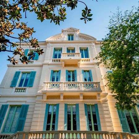 Banana'S Camp Hostel Cannes Exterior photo